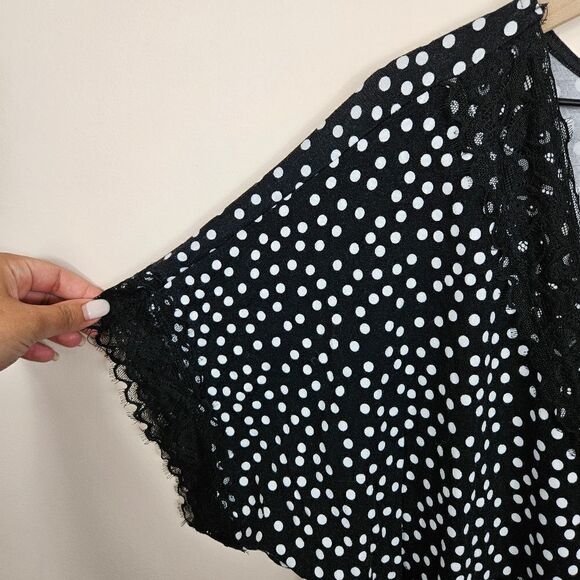 Torrid Babydoll Button-Front Top. Black & White 3X - Picture 6 of 12